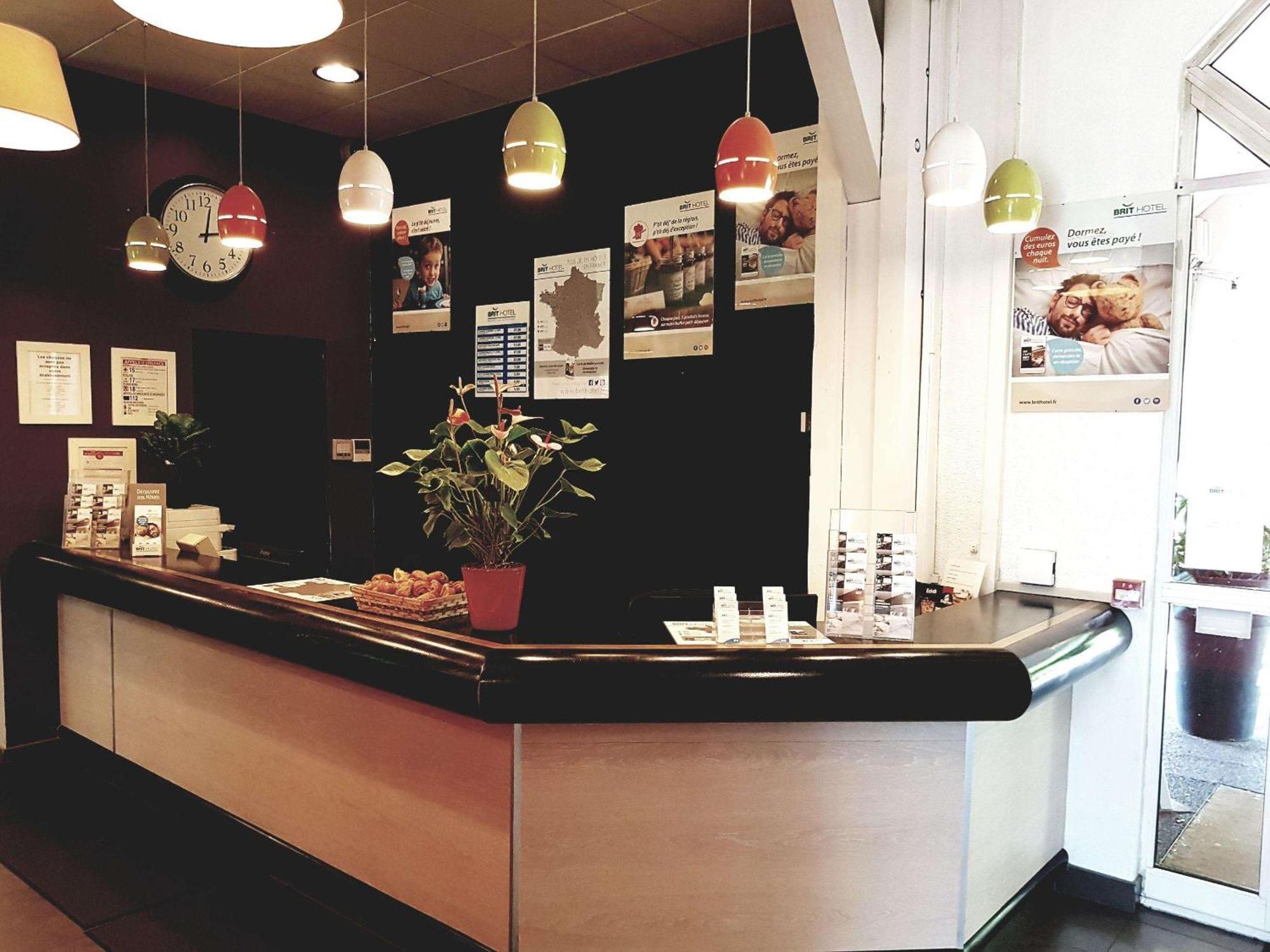 Brit Hotel Lyon Nord Dardilly Bagian luar foto