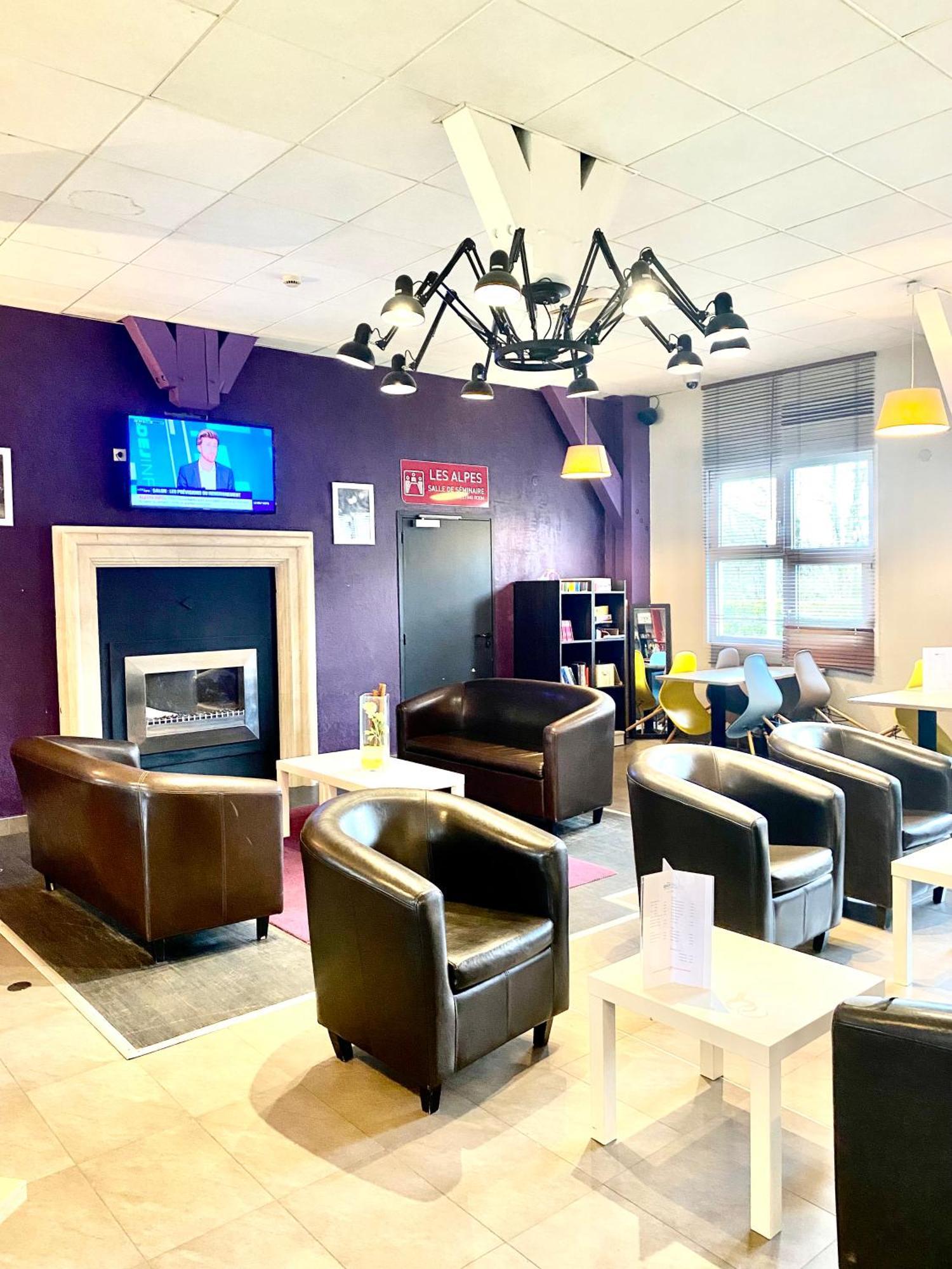 Brit Hotel Lyon Nord Dardilly Bagian luar foto