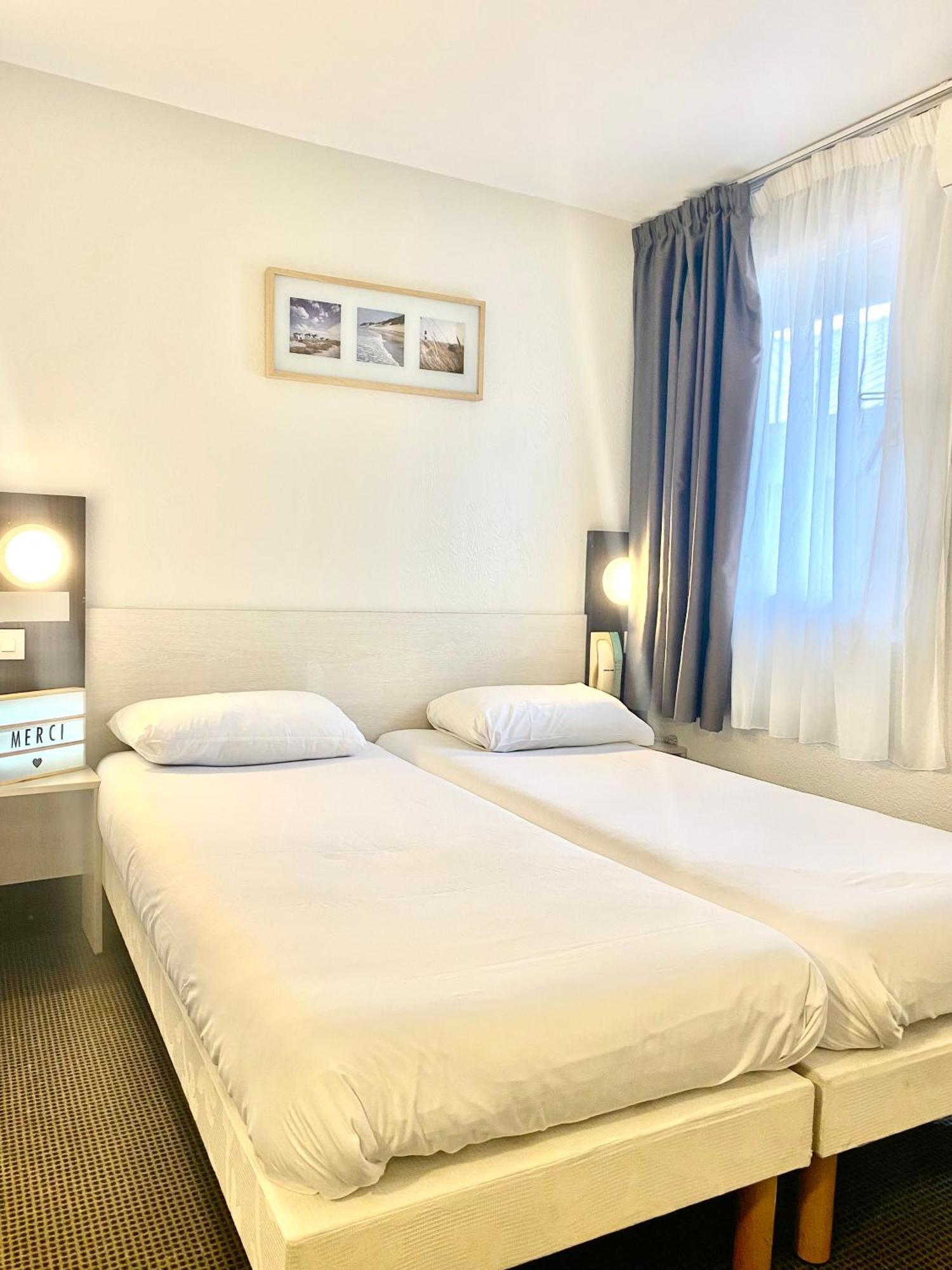 Brit Hotel Lyon Nord Dardilly Bagian luar foto